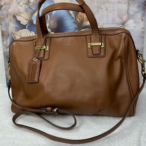 Coach leather crossbody/hand bag #K1320-F25296